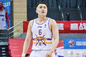 手感火热！张帆半场6中5高效拿下两队最高13分