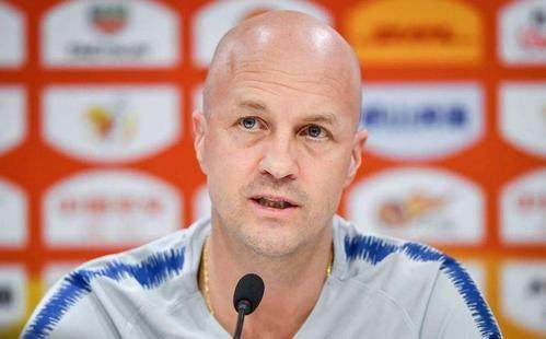 APP下载-小克鲁伊夫：赢下广州城摆脱压力 在场上证明自己